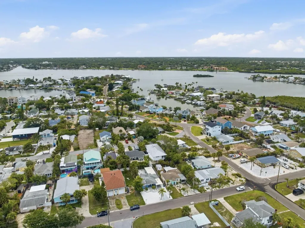 1207 1st Street Indian Rocks Beach FL 33785