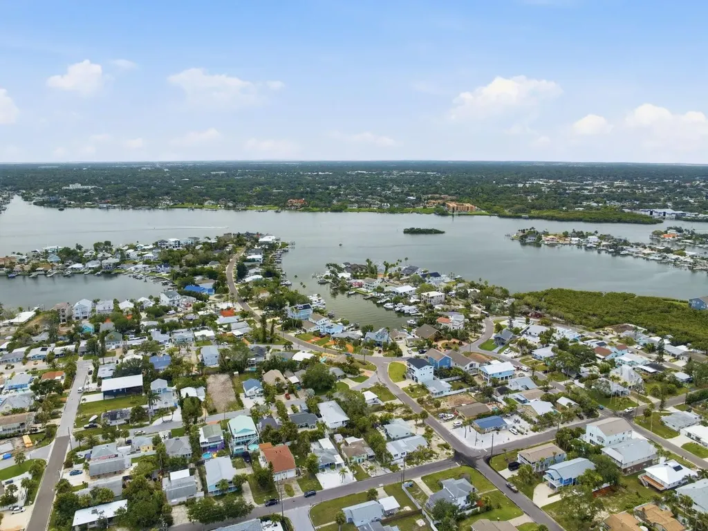 1207 1st Street Indian Rocks Beach FL 33785