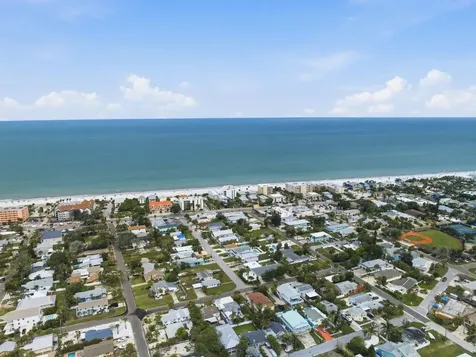 1207 1st Street Indian Rocks Beach FL 33785