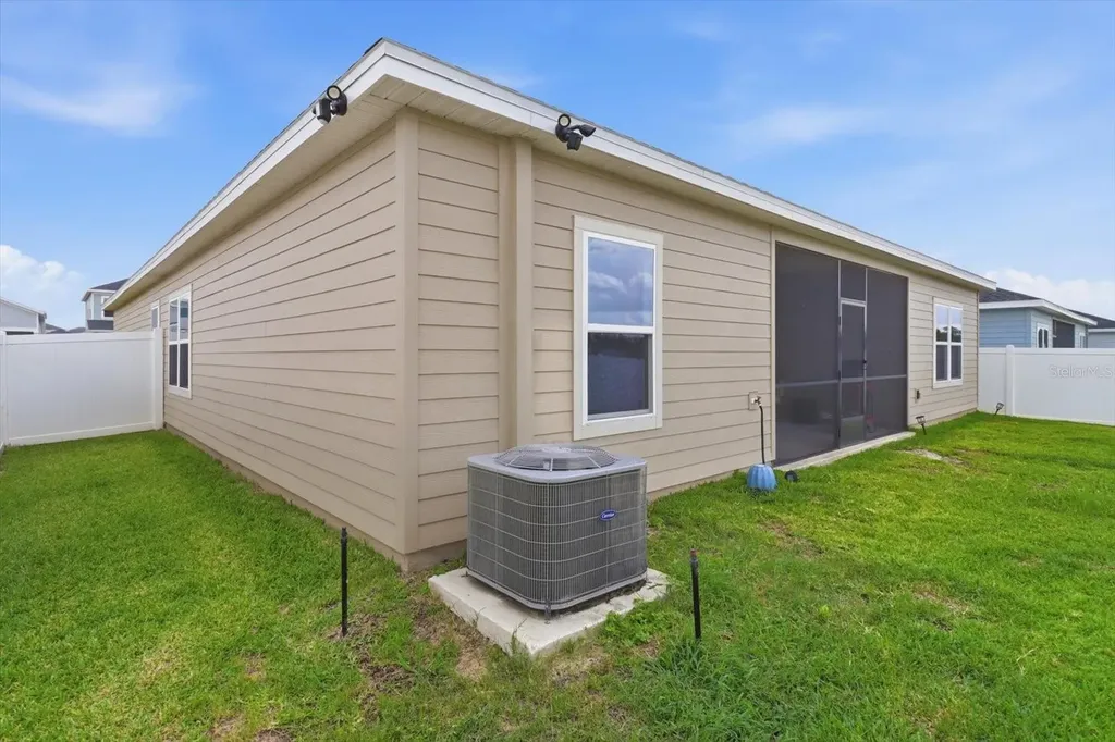 4587 SW 83rd Loop Ocala FL 34476