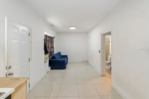 1829 5th Miami FL 33125
