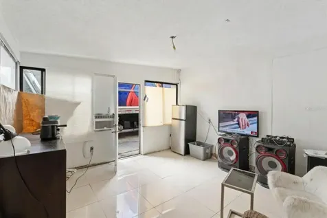 1829 5th Miami FL 33125