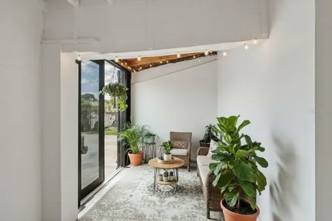 1829 5th Miami FL 33125