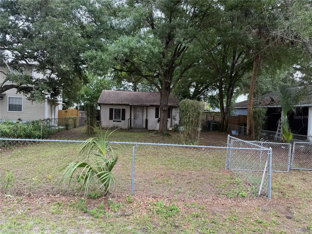 8713 N 39th Street Tampa FL 33604
