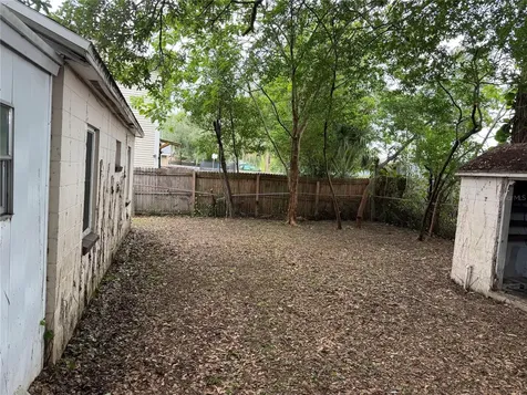 8713 N 39th Street Tampa FL 33604