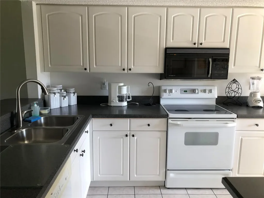 6211 Timber Lake Drive Sarasota FL 34243