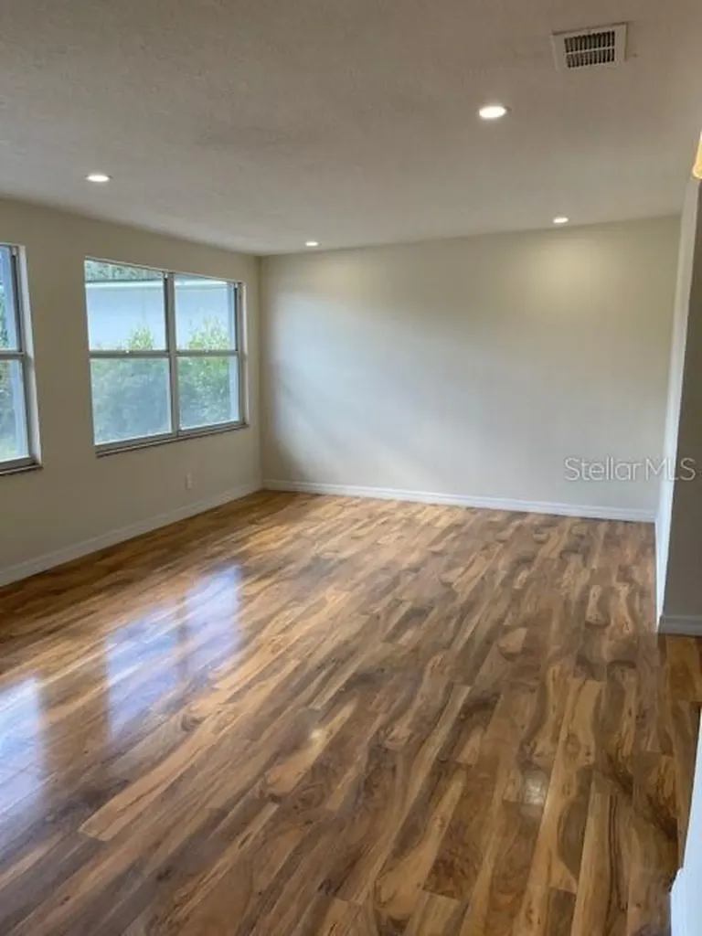 1731 W Saint Louis Street Tampa FL 33607