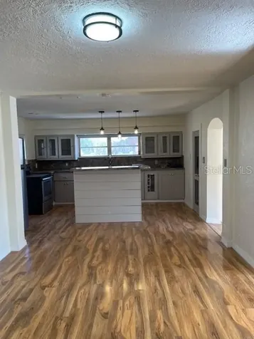 1731 W Saint Louis Street Tampa FL 33607