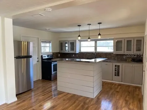 1731 W Saint Louis Street Tampa FL 33607