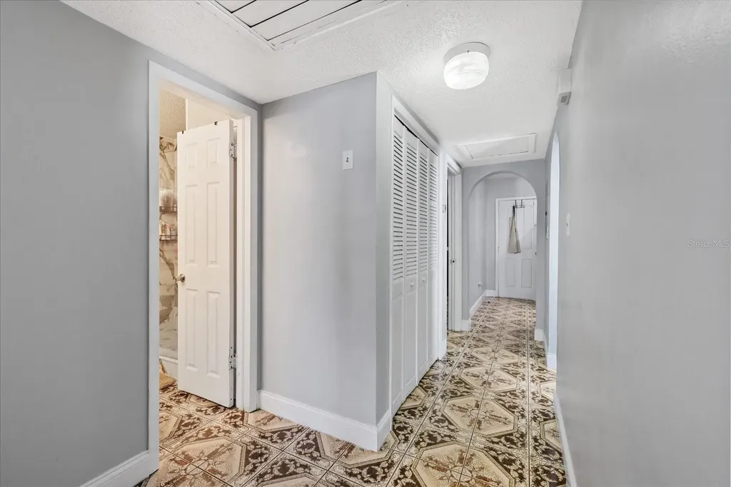 3322 W Kathleen Street Tampa FL 33607