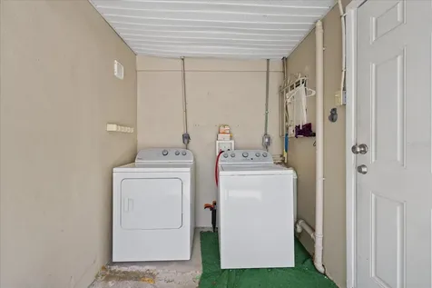 3322 W Kathleen Street Tampa FL 33607