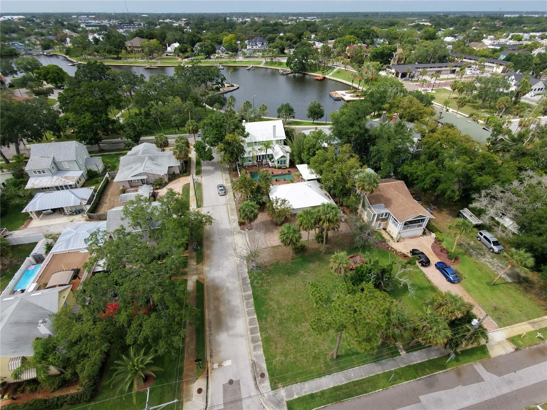 0 W Lemon Street Tarpon Springs FL 34689