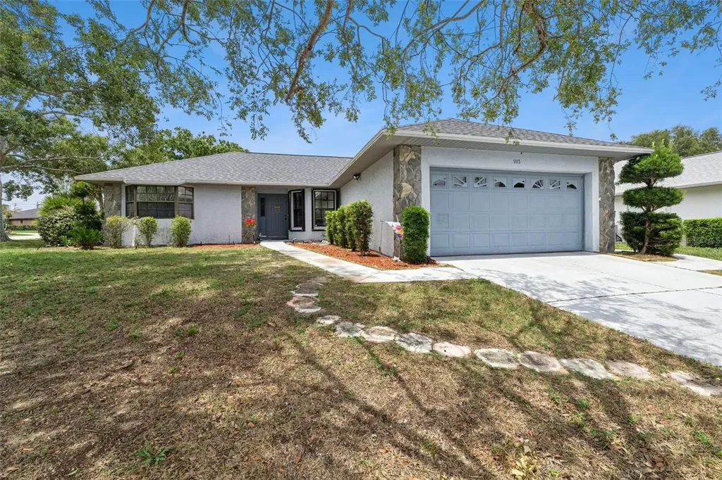 905 Devonshire Way Lake Wales FL 33853
