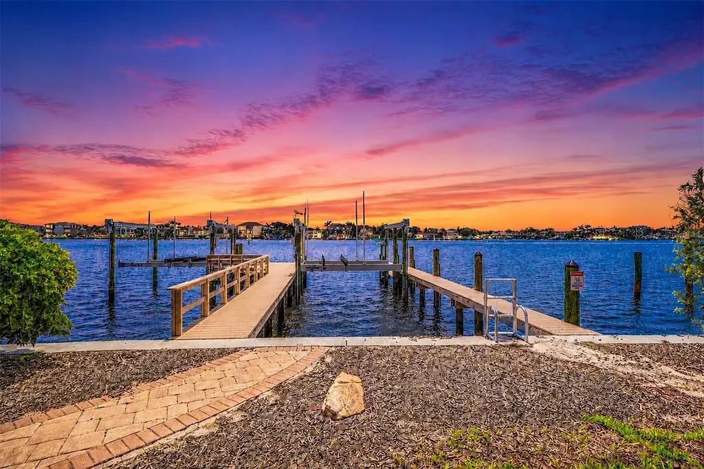 495 Harbor Drive S Indian Rocks Beach FL 33785