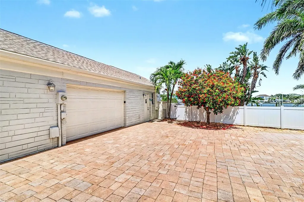 495 Harbor Drive S Indian Rocks Beach FL 33785