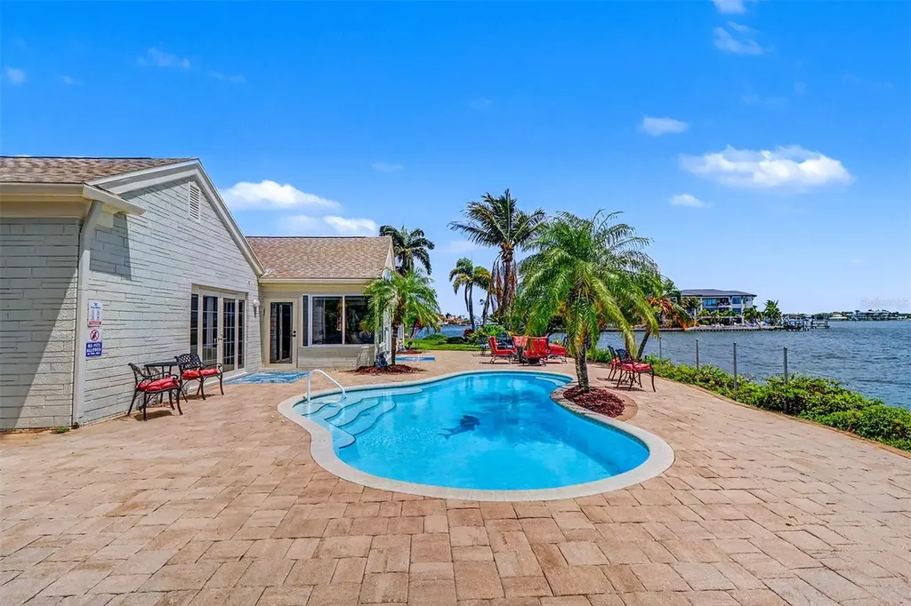 495 Harbor Drive S Indian Rocks Beach FL 33785