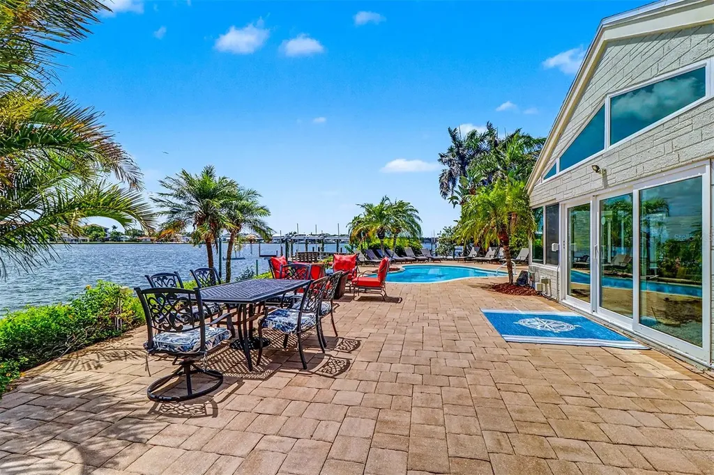 495 Harbor Drive S Indian Rocks Beach FL 33785