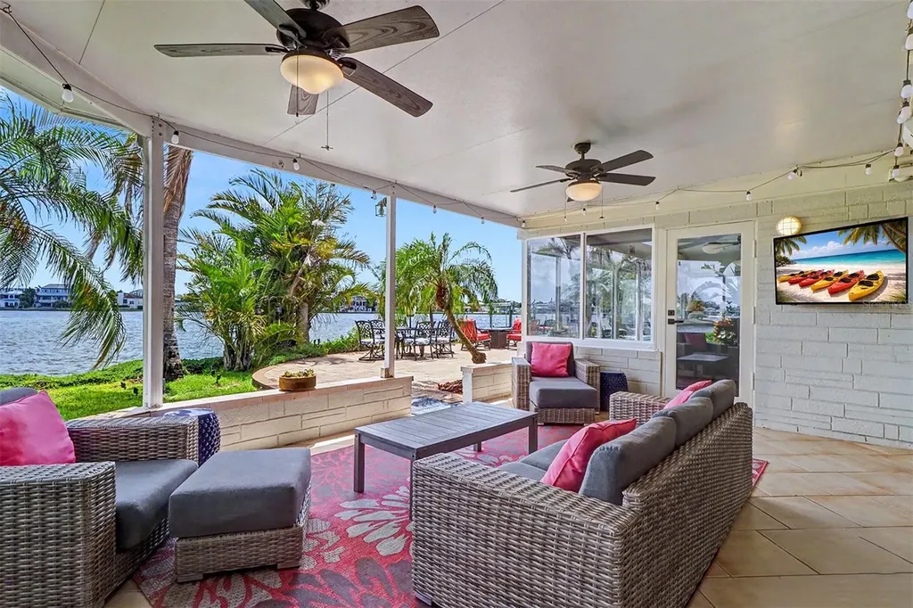 495 Harbor Drive S Indian Rocks Beach FL 33785
