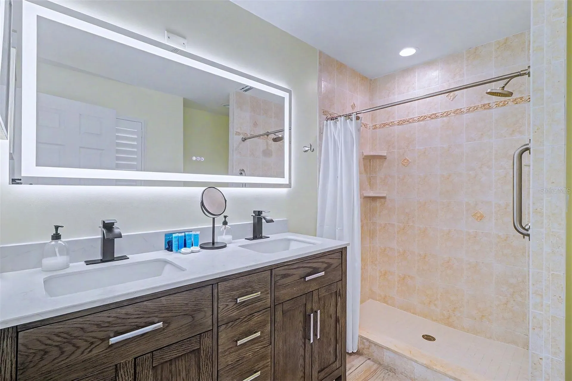 495 Harbor Drive S Indian Rocks Beach FL 33785