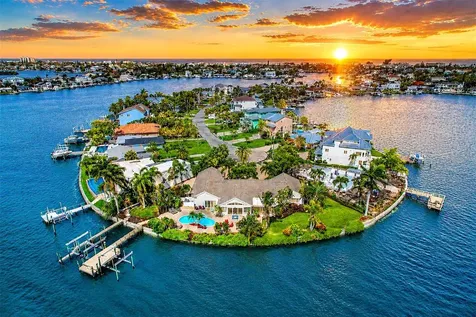 495 Harbor Drive S Indian Rocks Beach FL 33785
