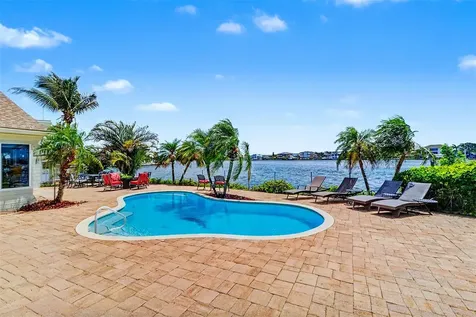 495 Harbor Drive S Indian Rocks Beach FL 33785