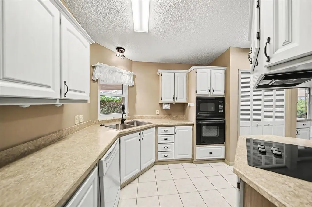 1204 Maria Court Lady Lake FL 32159