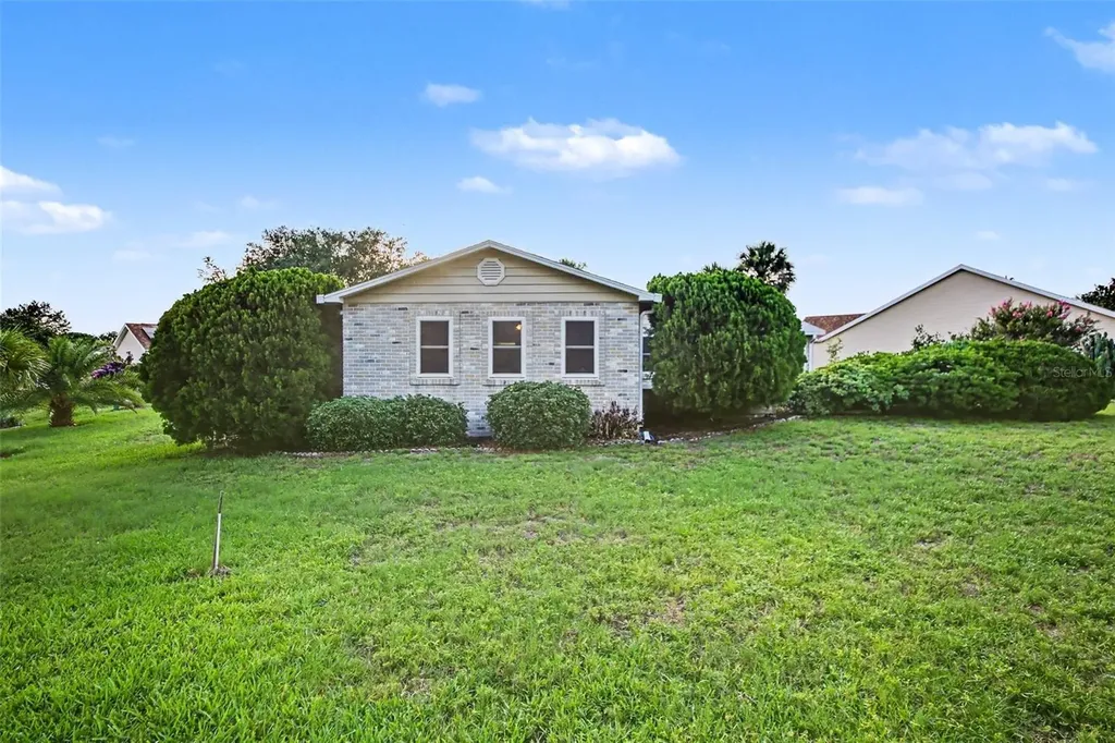 1204 Maria Court Lady Lake FL 32159