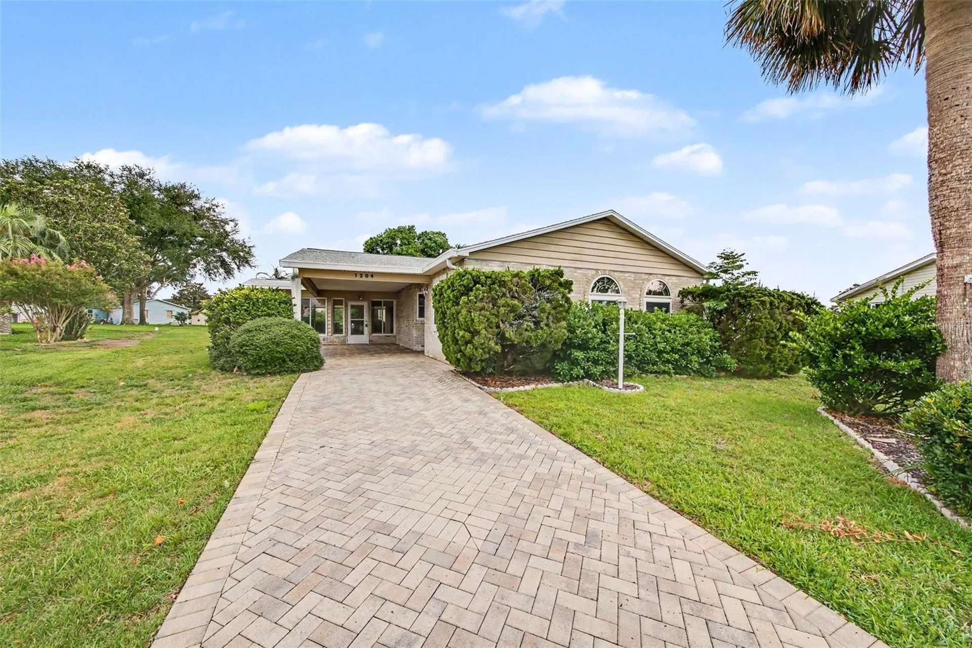 1204 Maria Court Lady Lake FL 32159