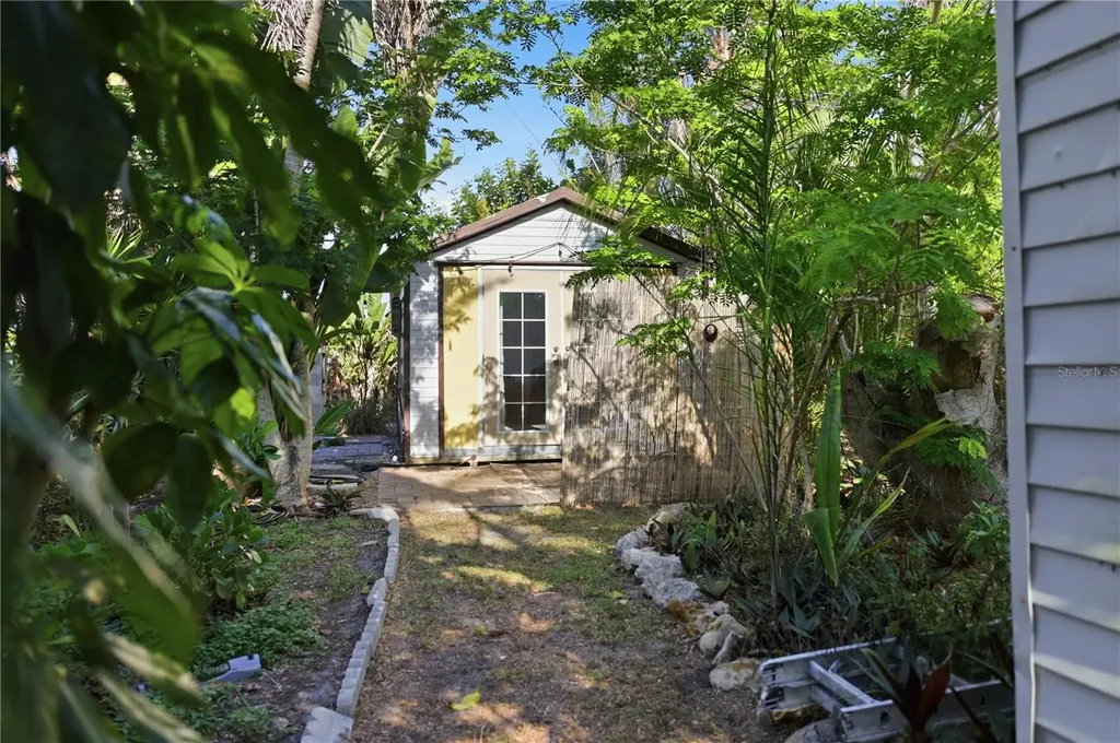 1620 Manor Road Englewood FL 34223