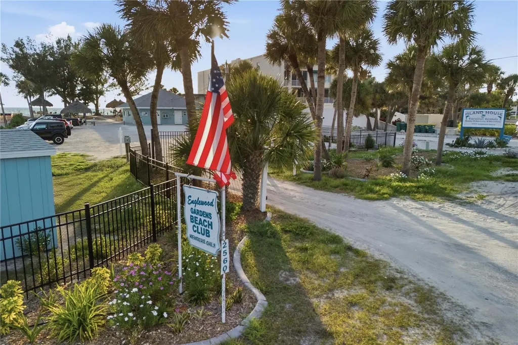 1620 Manor Road Englewood FL 34223
