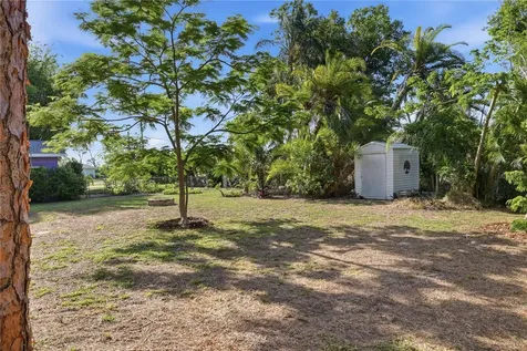 1620 Manor Road Englewood FL 34223