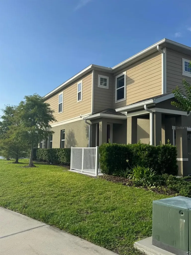 2634 Pleasant Cypress Circle Kissimmee FL 34741
