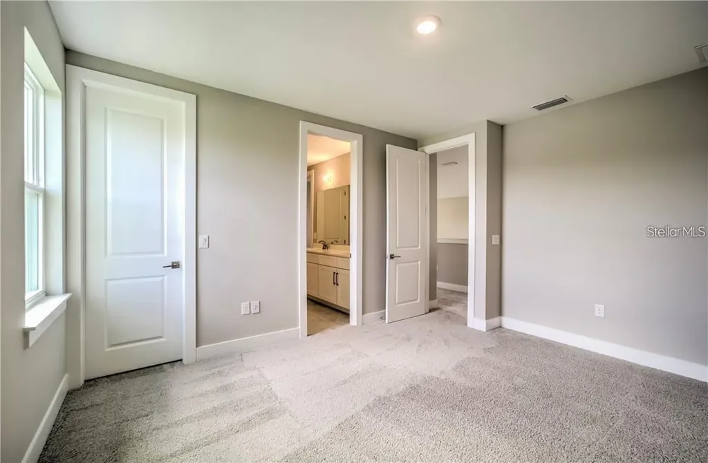 31808 Tortuga Shore Loop Wesley Chapel FL 33545