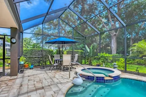 7916 Hampton Court University Park FL 34201