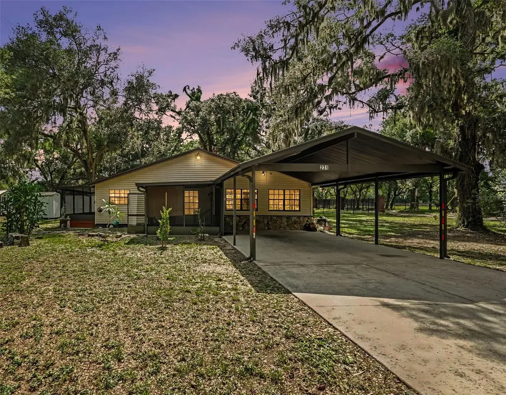 231 Duke Simms Road Brandon FL 33511