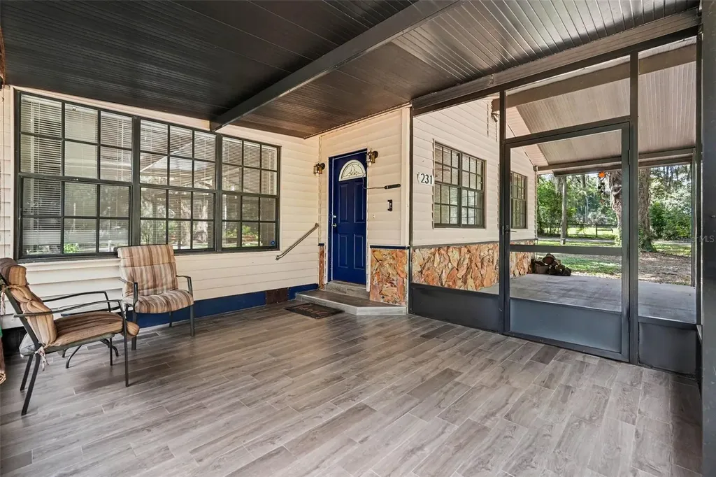 231 Duke Simms Road Brandon FL 33511