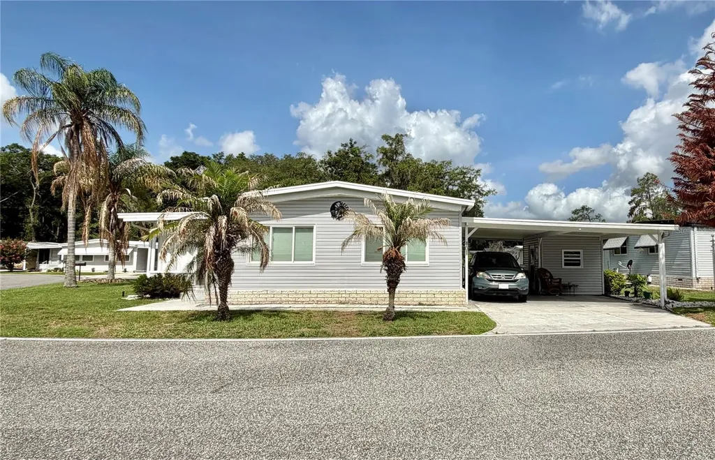 101 Tamarisk Way Leesburg FL 34748