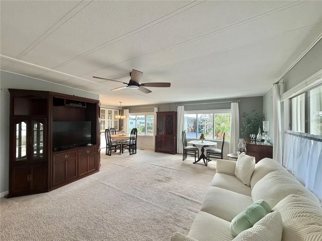 101 Tamarisk Way Leesburg FL 34748