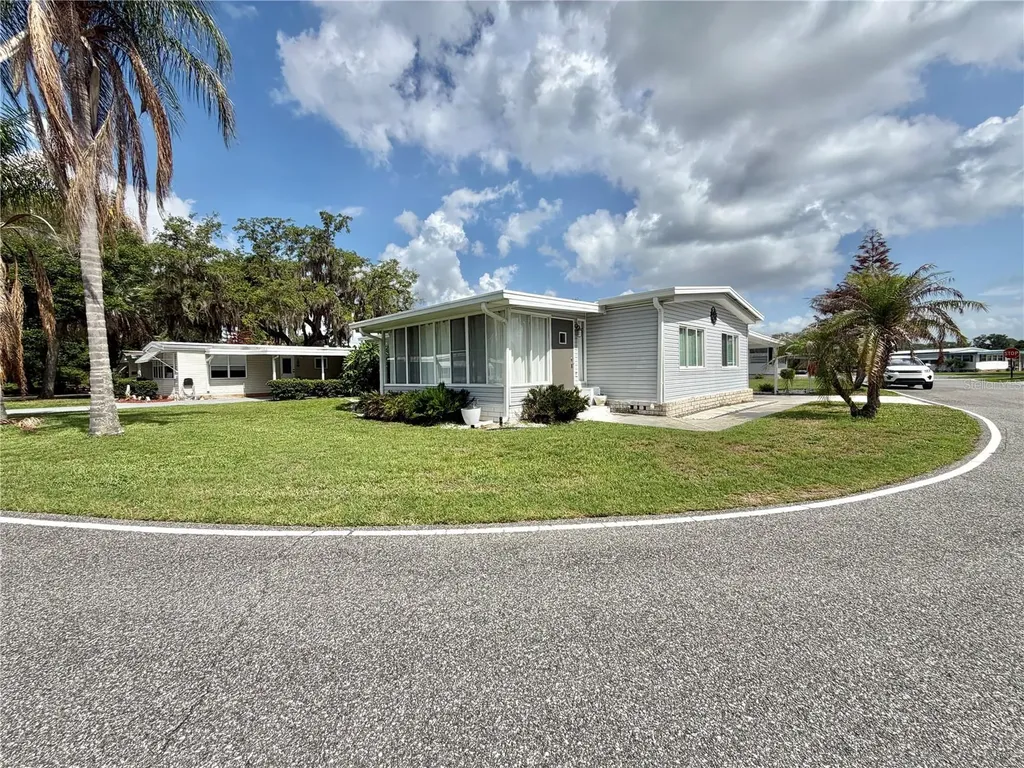 101 Tamarisk Way Leesburg FL 34748