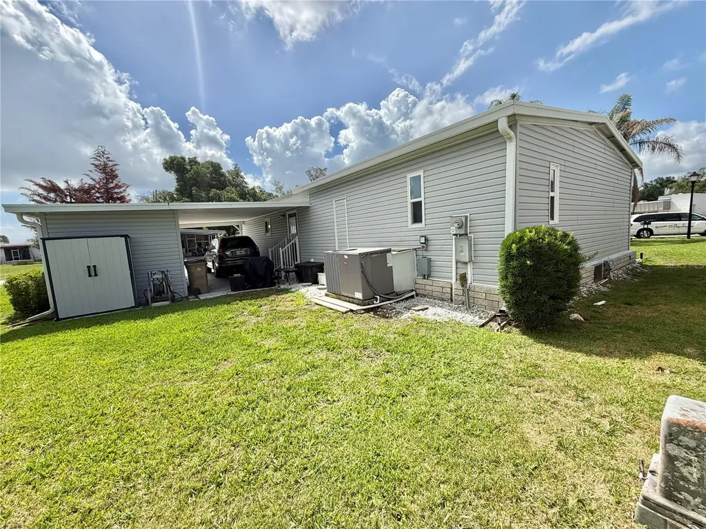 101 Tamarisk Way Leesburg FL 34748