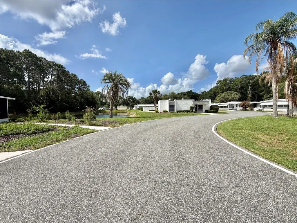 101 Tamarisk Way Leesburg FL 34748
