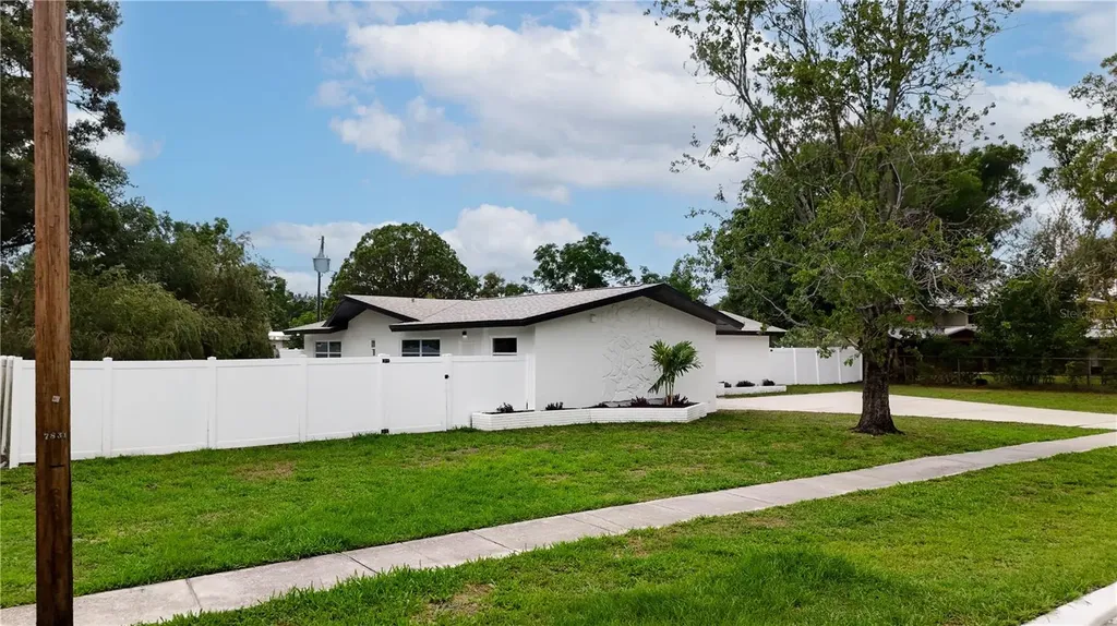7811 47th Street N Pinellas Park FL 33781