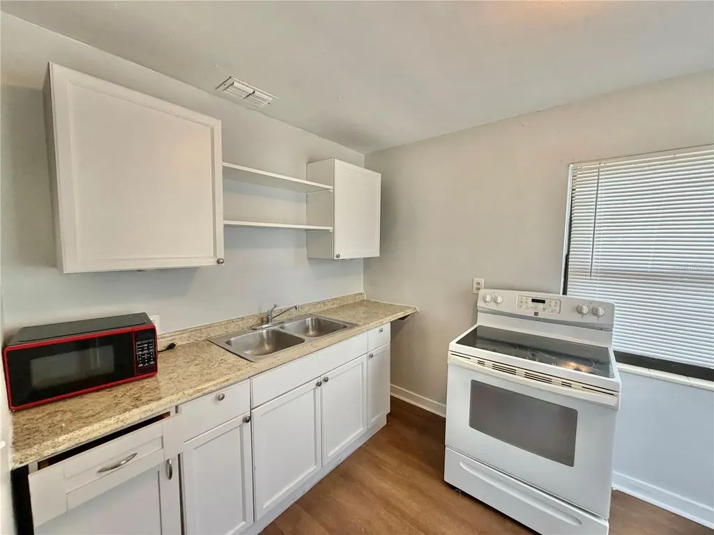 1320 18th Avenue S St Petersburg FL 33705