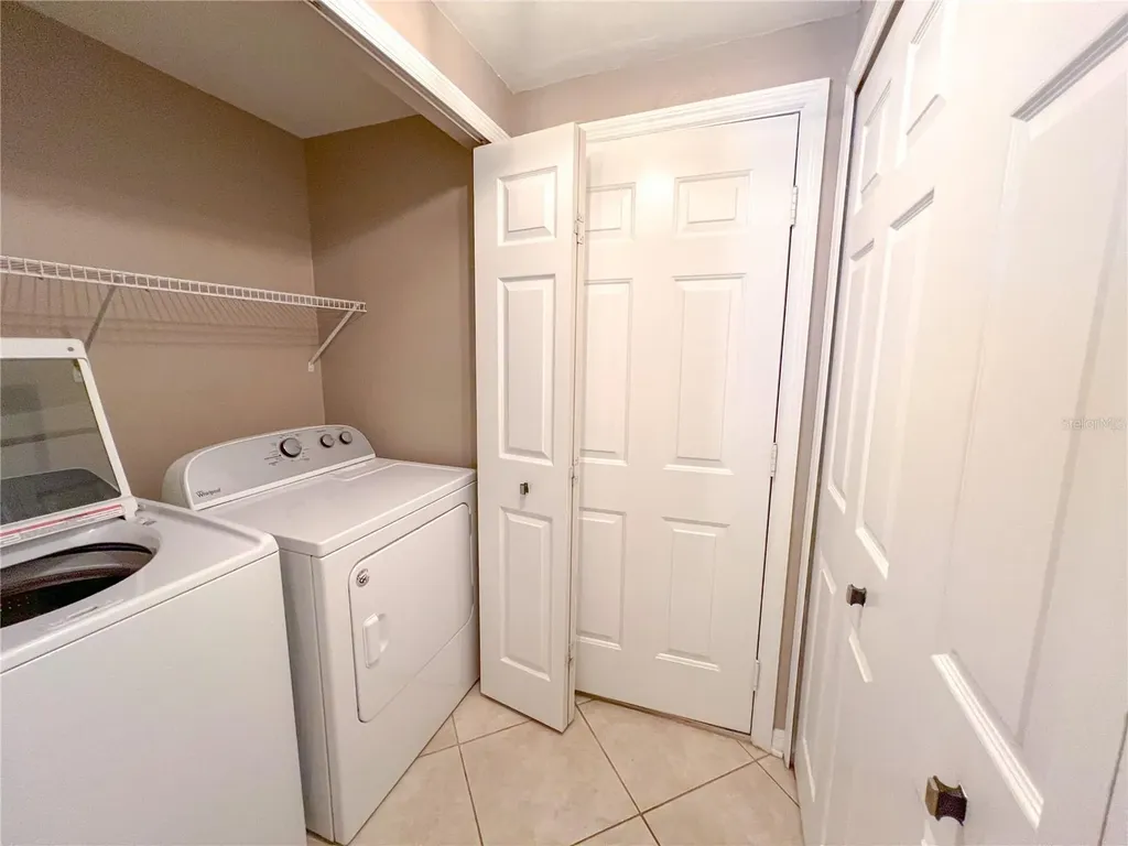 4933 NW 1st Place Gainesville FL 32607