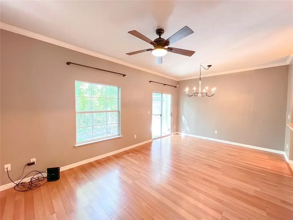 4933 NW 1st Place Gainesville FL 32607
