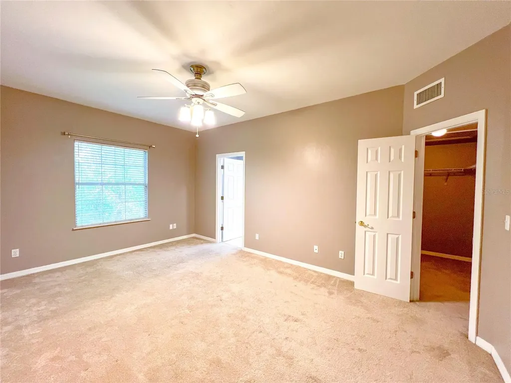 4933 NW 1st Place Gainesville FL 32607