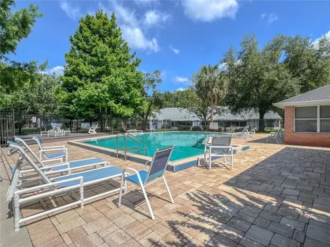 4933 NW 1st Place Gainesville FL 32607