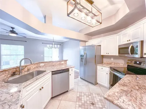 4933 NW 1st Place Gainesville FL 32607