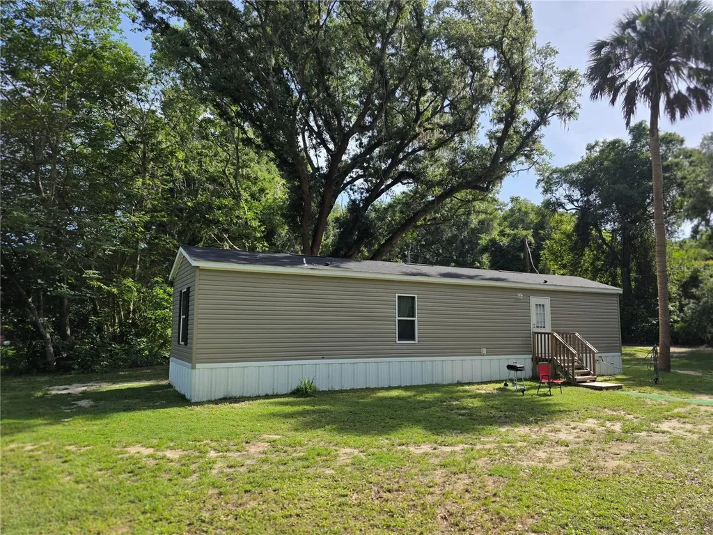 5160 NW 190th Place Reddick FL 32686