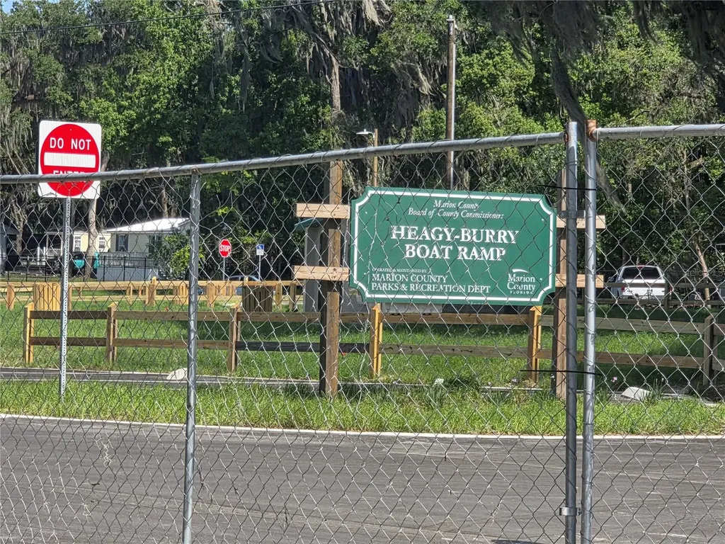 5160 NW 190th Place Reddick FL 32686
